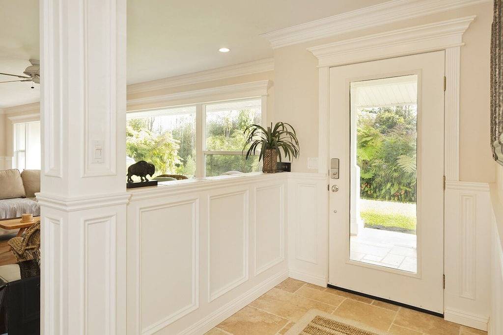 Parklike 4 bedroom Anthuriumhouse, 3+ acres, peaceful, gated, convenient in Hilo, South Hilo