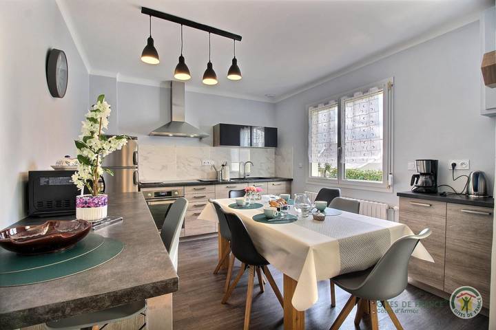 Gîte pour 6 personnes, avec jardin et terrasse, animaux acceptés à Trédrez-Locquémeau - 4