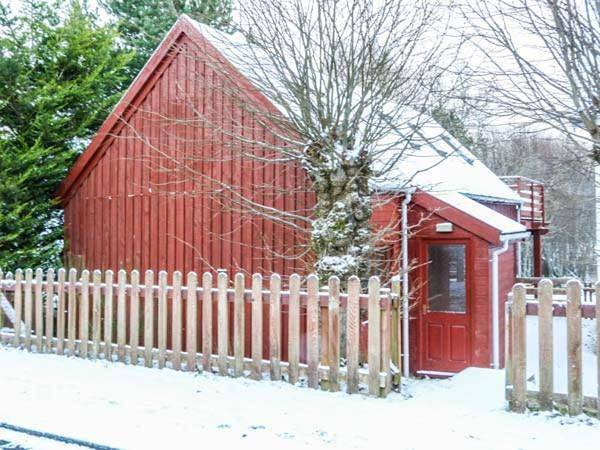 Chalet for 5 people, with Garden and View in Aviemore