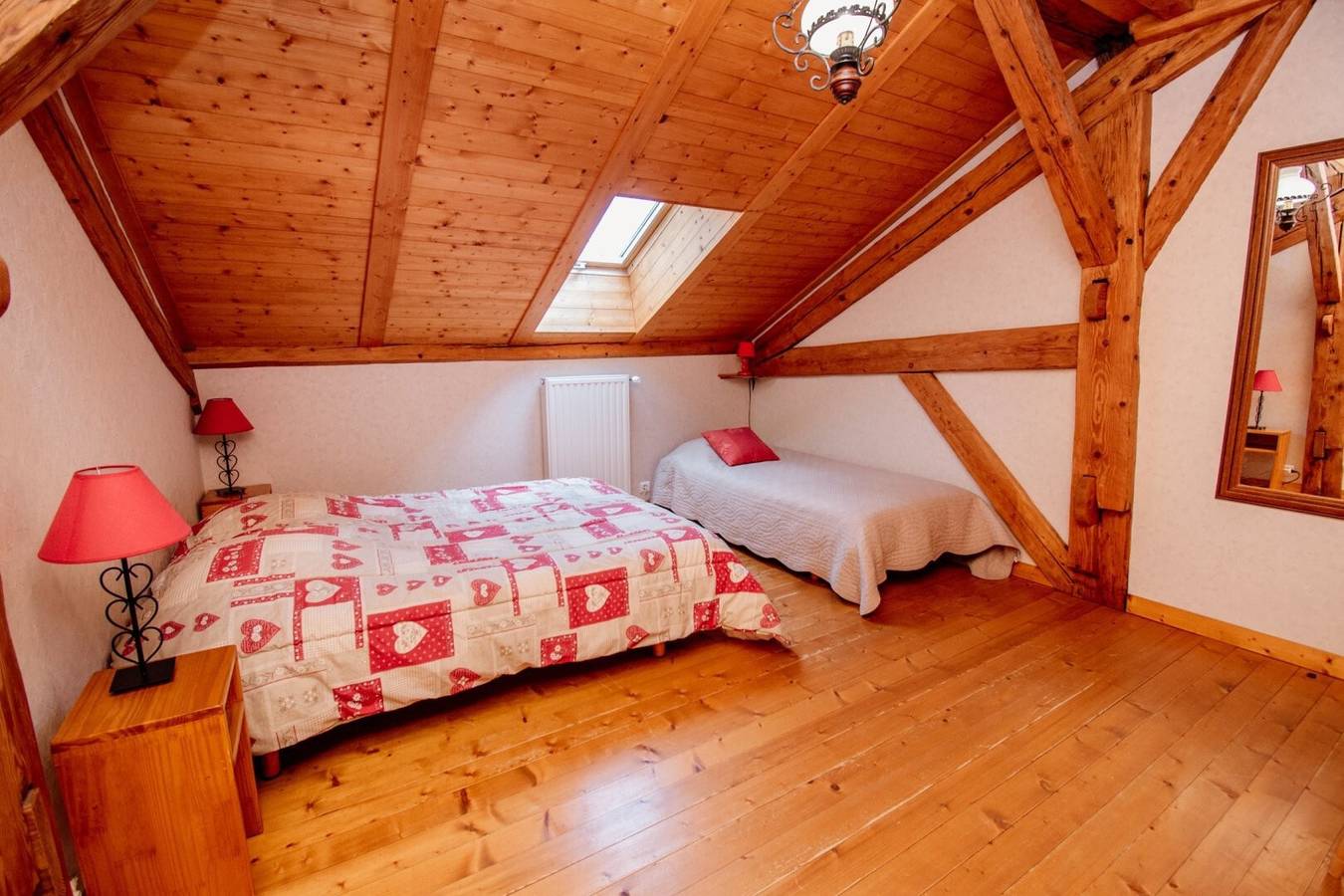 Ganze Wohnung, Appartement Le Mont d’Or – Gîte La Grange im Comtoiser Bauernhaus in Mouthe-Lac et Mont d’Or, Französischer Jura