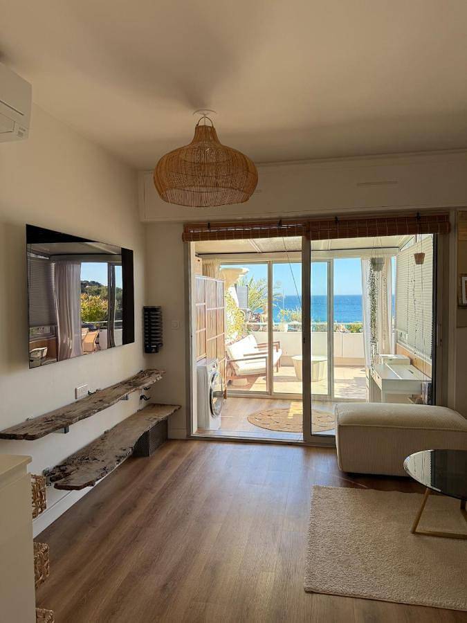 Gîte pour 3 personnes, avec terrasse et vue, animaux acceptés dans Plage Du Rouet Carry Le Rouet - 2