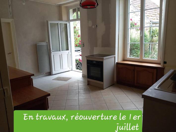 Location de vacances pour 7 personnes, avec jardin, adapté aux familles à Avallon