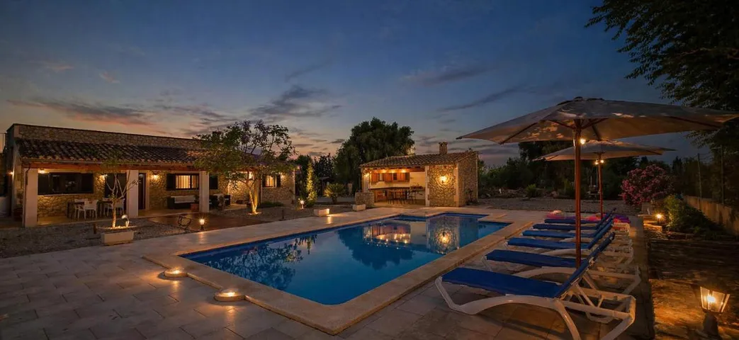 Casa rural para 6 personas, con jardín además de terraza y piscina - 1