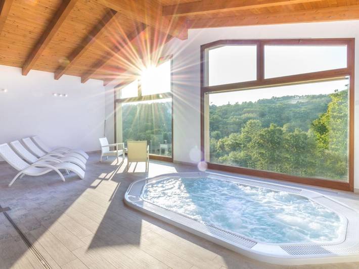 Casa vacanza per 21 persone, con Balcone e Terrazza nonché Piscina e Sauna a Sansepolcro