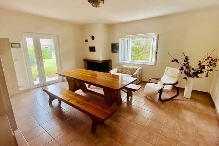 Location de vacances pour 3 personnes, avec jacuzzi ainsi que jardin et terrasse à Introdacqua - 4