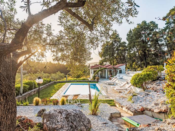 Casa de vacaciones para 5 personas, con jardín además de terraza y piscina - 1