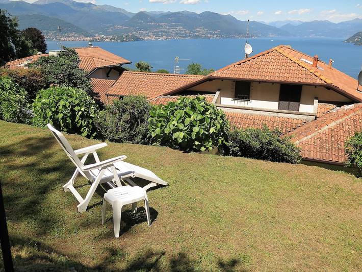 Ferienwohnung für 5 Personen, mit Balkon und Garten sowie Seeblick in Comune di Stresa