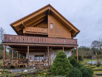 Ferienhaus für 14 Personen, mit Garten und Whirlpool sowie Terrasse in Loßburg