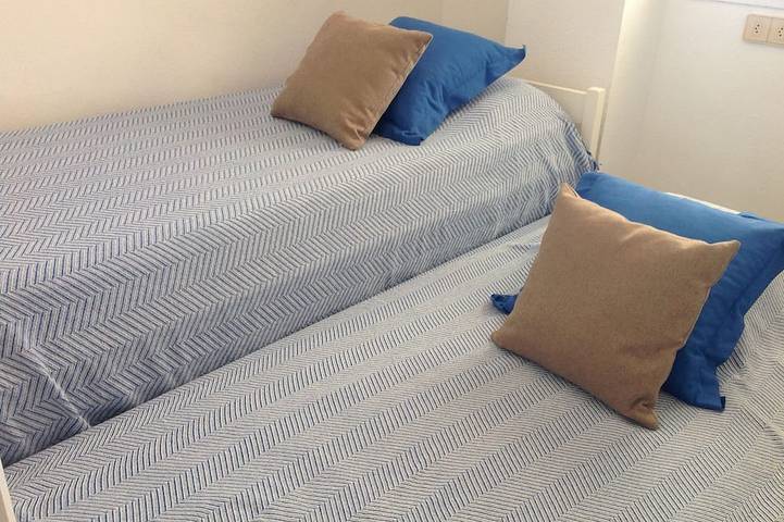 Appartement entier, Apt 3 Chambres Terrasse Vue Mer Plage Rosas - Climatisation Neuve- Parking Prive in Roses, Costa Brava