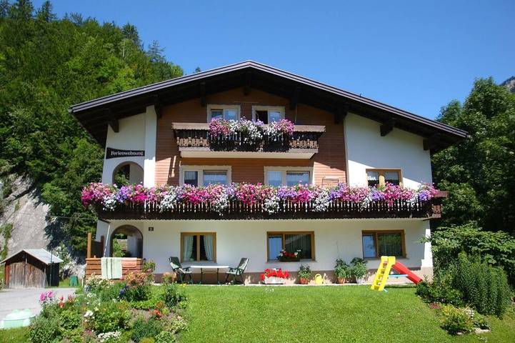 Ferienwohnung für 4 Personen, mit Balkon und Garten in Au
