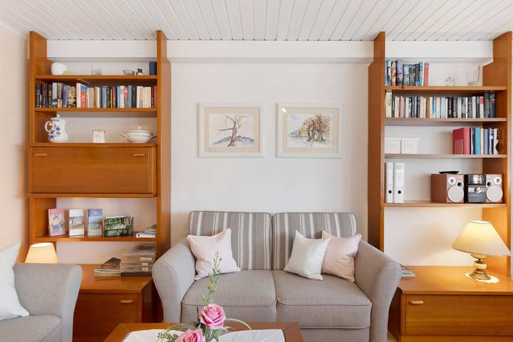 Hel lejlighed, Apartment "Vogelsang" with Terrace, Garden, and Wi-Fi in Niedereschach, Central Black Forest