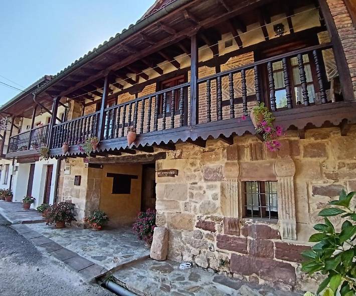 Casa rural para 18 personas, con vistas y jardín, Familias con niños en Valle del Pas-Pisueña - 4