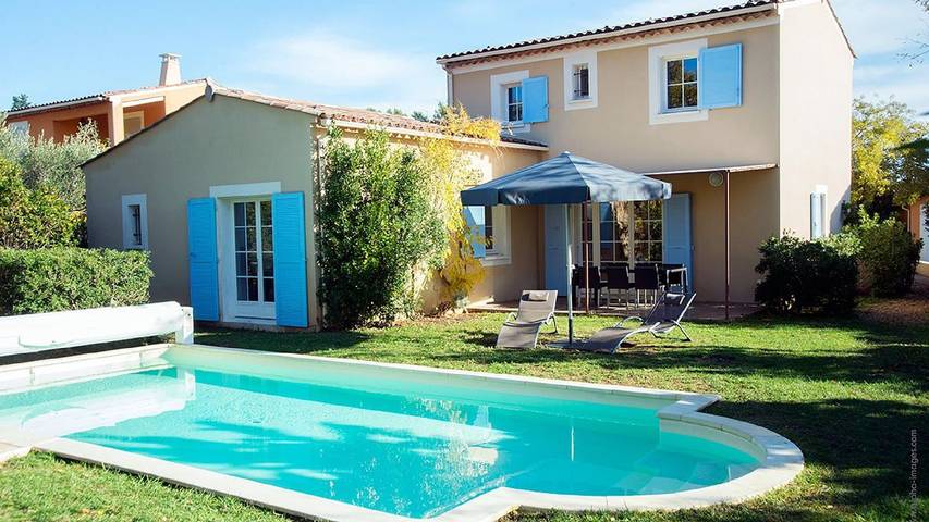 Ferienhaus für 8 Personen, mit Pool und Garten sowie Terrasse, mit Haustier - 1