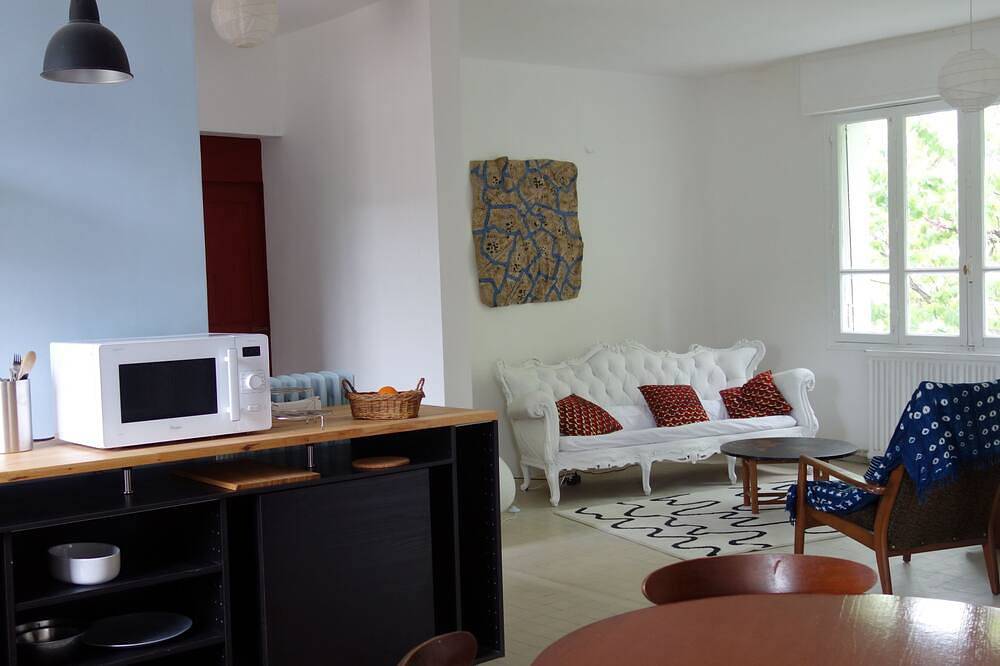 Ganze Wohnung, Large garden by the river and in the town center in Lodève, Lodève und Umgebung