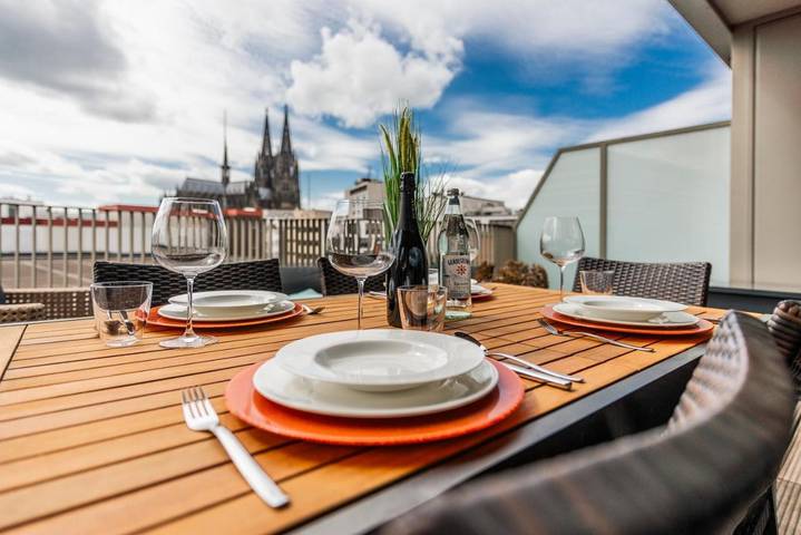 Ferienwohnung für 6 Personen, mit Balkon und Ausblick in Köln