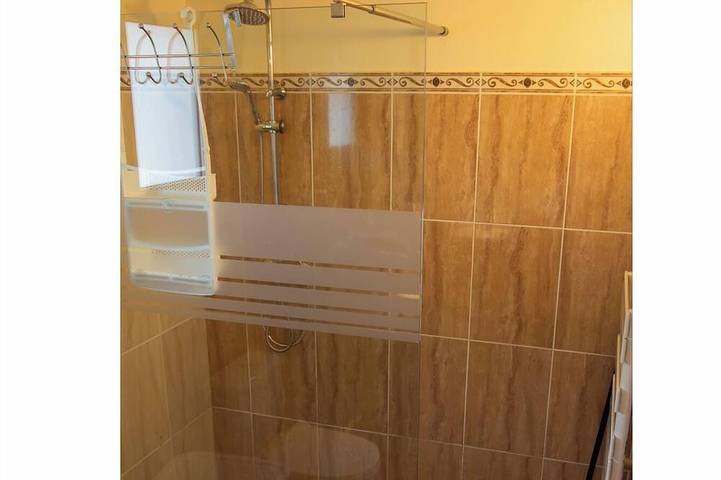 Gîte pour 3 personnes, avec jardin ainsi que jacuzzi et terrasse à Lévignacq - 4