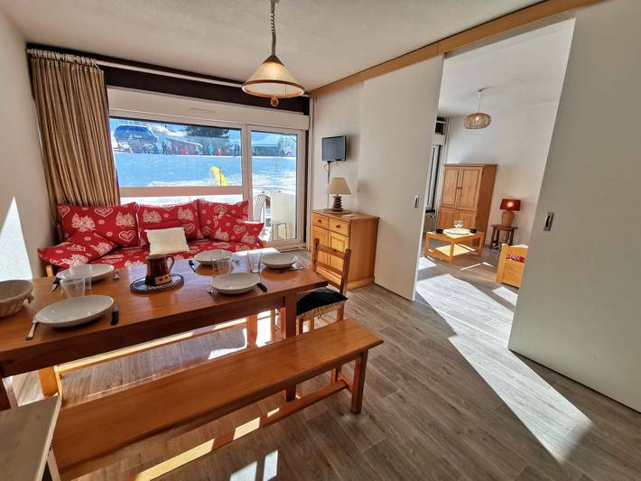 Gîte pour 6 personnes, avec balcon dans Office De Tourisme Des Sept Laux