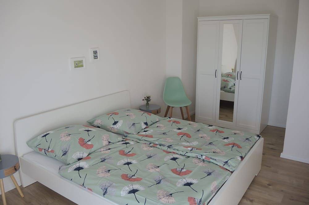 Ganze Wohnung, Renovierte, helle, lichtdurchflutete 4-Zimmer Ferienwohnung in Suedlicher Schwarzwald, Lenzkirch