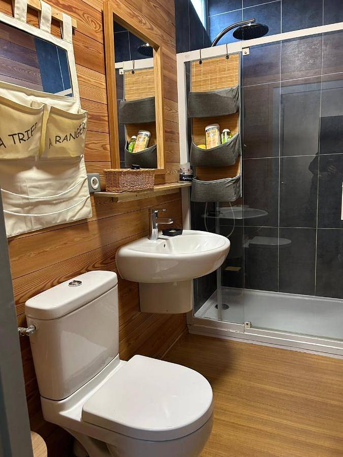 Location de vacances pour 2 personnes, avec terrasse ainsi que piscine et jardin à Confolens - 3