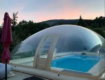Villa pour 14 personnes, avec terrasse et piscine dans la Drôme