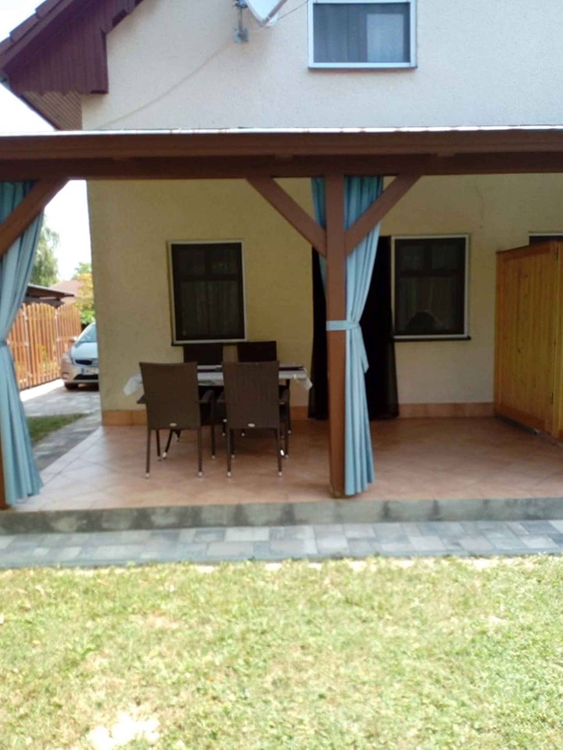Ferienhaus mit moderner Einrichtung in Balatonkeresztur, Plattensee Südufer