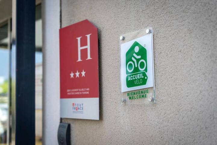 Hôtel pour 2 personnes, avec jardin et piscine à Pierrelatte - 2