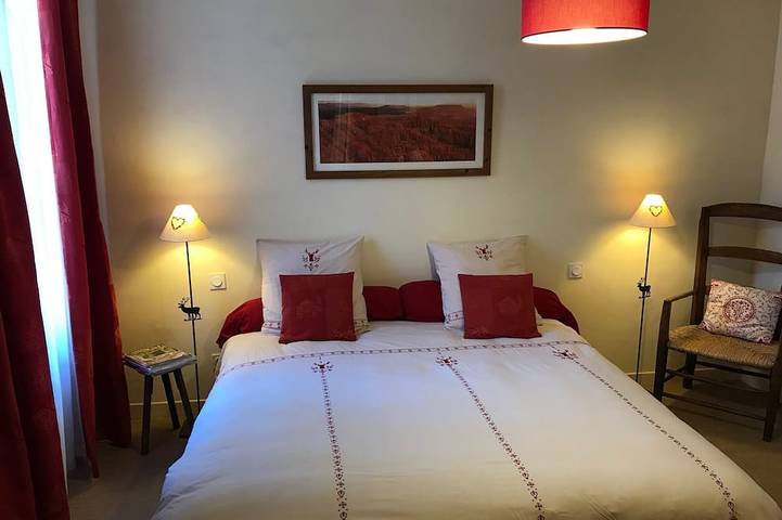 Location de vacances pour 2 personnes, avec piscine et jardin à Treffort - 2