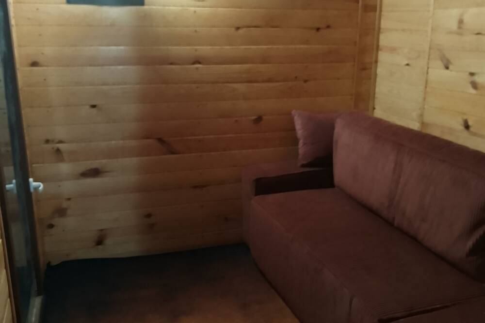 Cosy cottage with grounds, ideal for hikers, pilgrims, couples and teenagers. in Cransac, Aveyron (desambiguación)