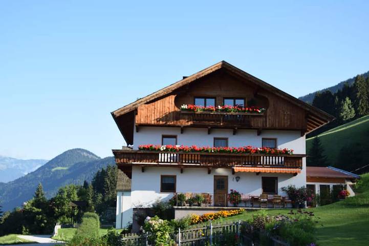 Vakantiewoning voor 9 personen, met tuin en balkon in Hart im Zillertal