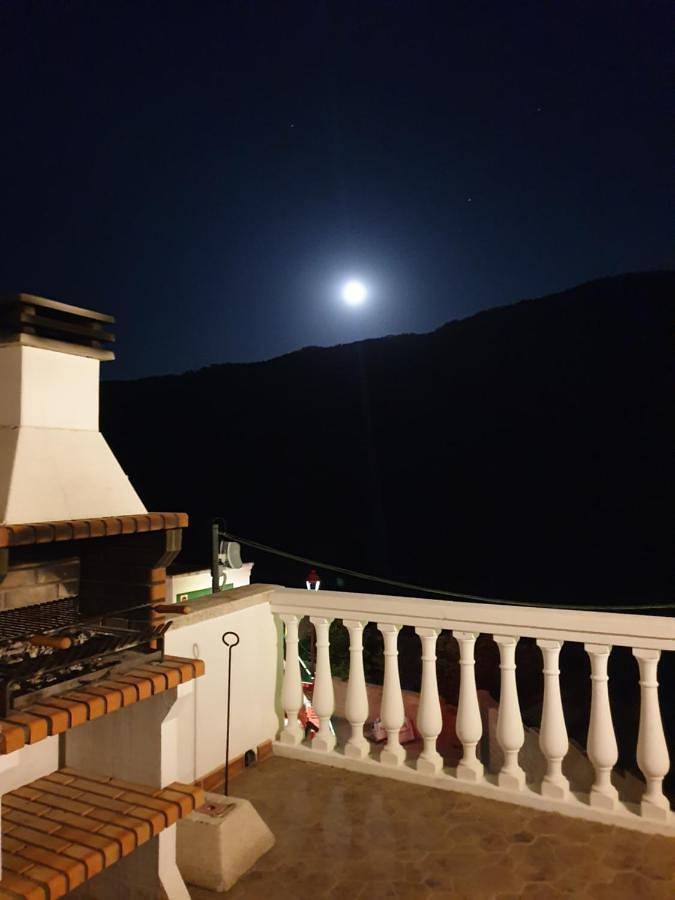 Casa de vacaciones para 6 personas, con terraza además de vistas y piscina, Se admiten mascotas en Provincia de Albacete - 2