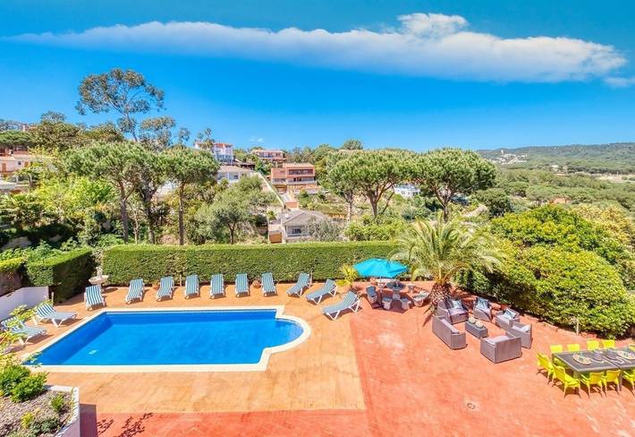 Villa "Costacabana - Jaruco" with Private Pool, 2 Private Terraces & Wi-Fi in Condado del Jaruco, Lloret de Mar
