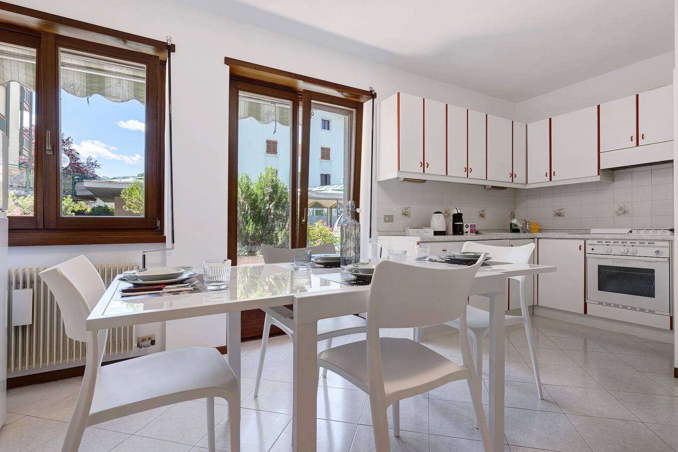 Ολόκληρο το διαμέρισμα, Apartment 'Cuore Di Comano' with Mountain View, Private Terrace and Balcony in Ponte Arche, Garda Mountains