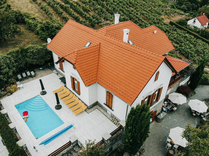 Villa für 14 Personen, mit Pool und Seeblick sowie Garten und Ausblick am Balaton - 2