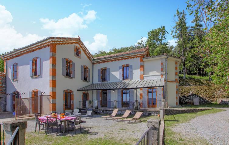 Gîte pour 11 personnes en Ardèche