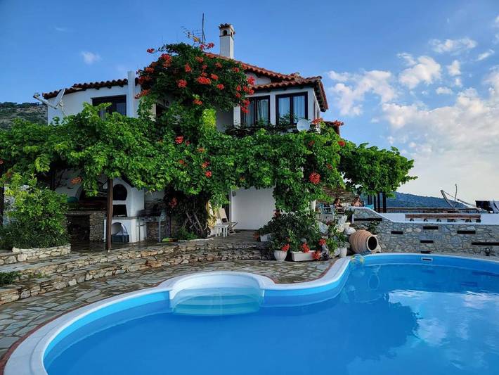 Villa für 7 Personen, mit Ausblick und Garten sowie Pool, kinderfreundlich auf Skiathos