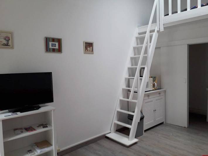 Location de vacances pour 2 personnes, avec piscine ainsi que terrasse et jardin à Saint-Paul-en-Forêt - 3