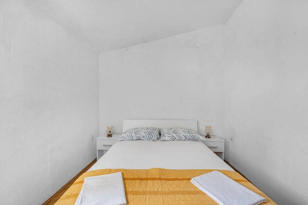 Geweldig huis in Rogoznica met wifi in Rogoznica, Šibenik-Knin