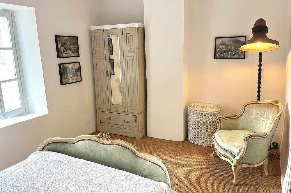 La Maison de Mama C: Charming french village home in Sainte-Colombe-sur-l'Hers, Région de Limoux