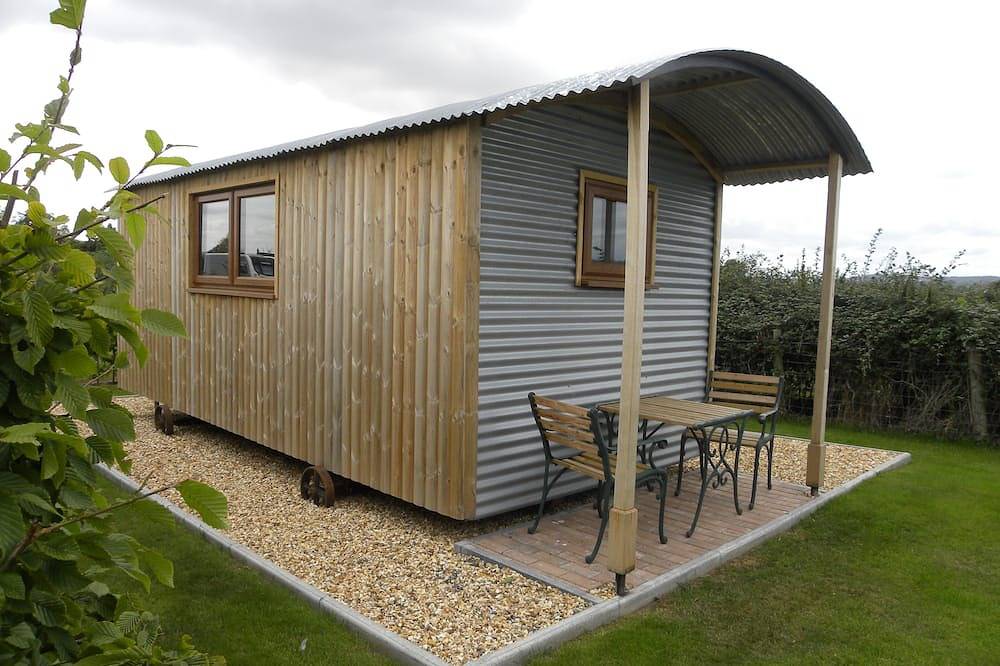 Shepherd's Hut Glamping in Gloucestershire
