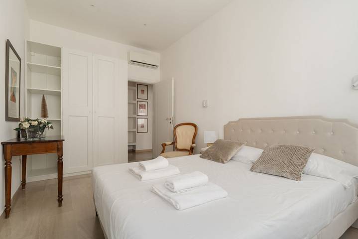Ganze Wohnung, Ferienwohnung für 6 Personen mit Balkon/Terrasse in Mailand, Mailand Provinz