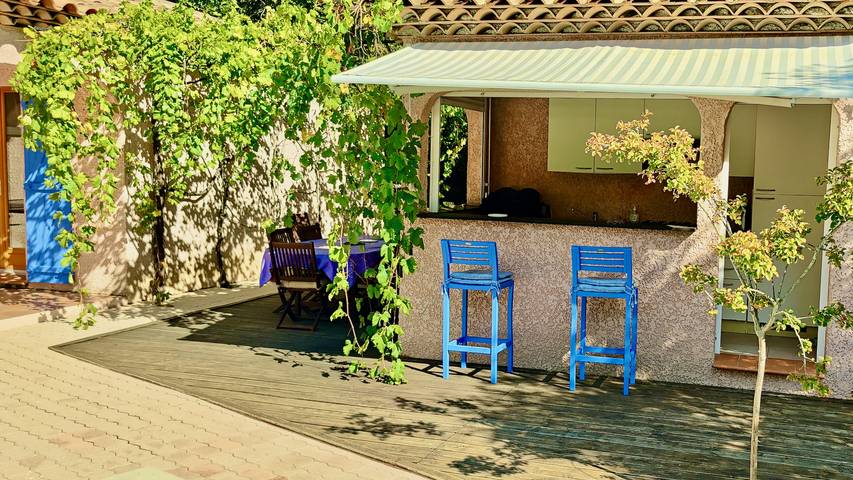 Gîte pour 10 personnes, avec piscine, adapté aux familles à Le Thoronet - 4