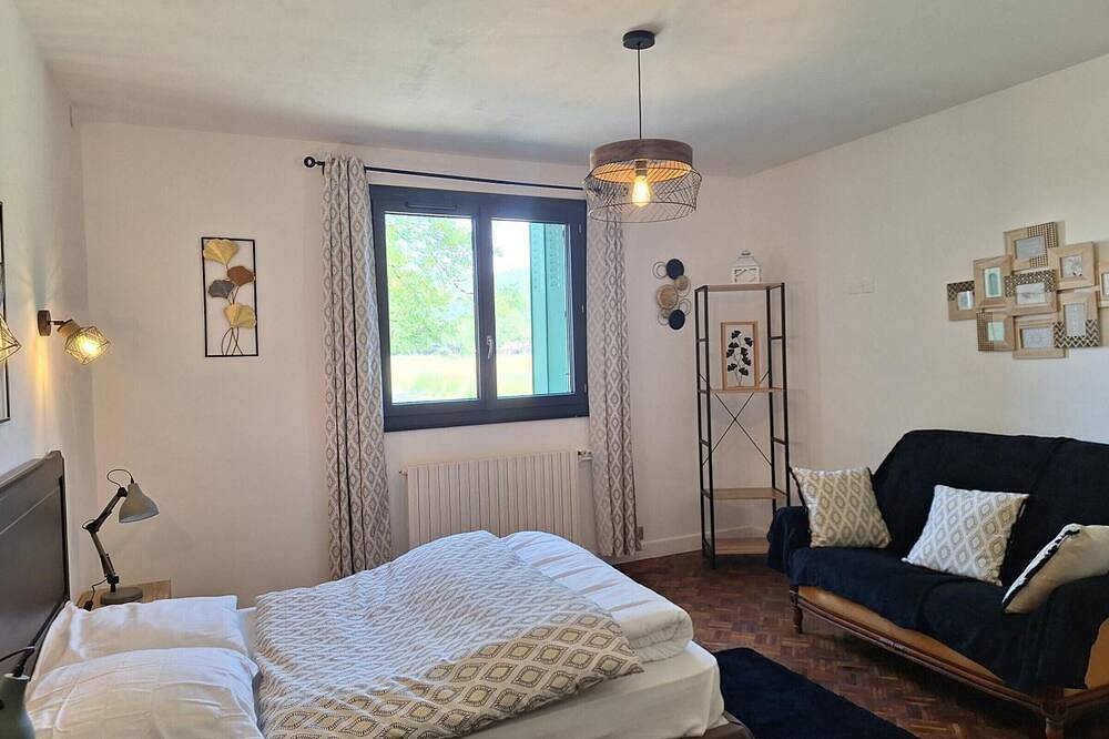 Maison de Campagne Authentique avec Jardin, Proche Vélo Route - Tout Confort en Dordogne in Sourzac, Périgord Blanc