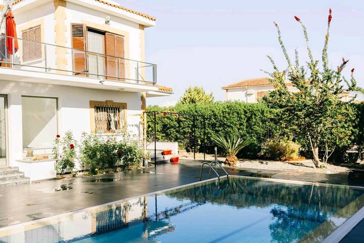 Villa pour 9 personnes, avec jardin ainsi que vue sur l’océan et piscine - 1
