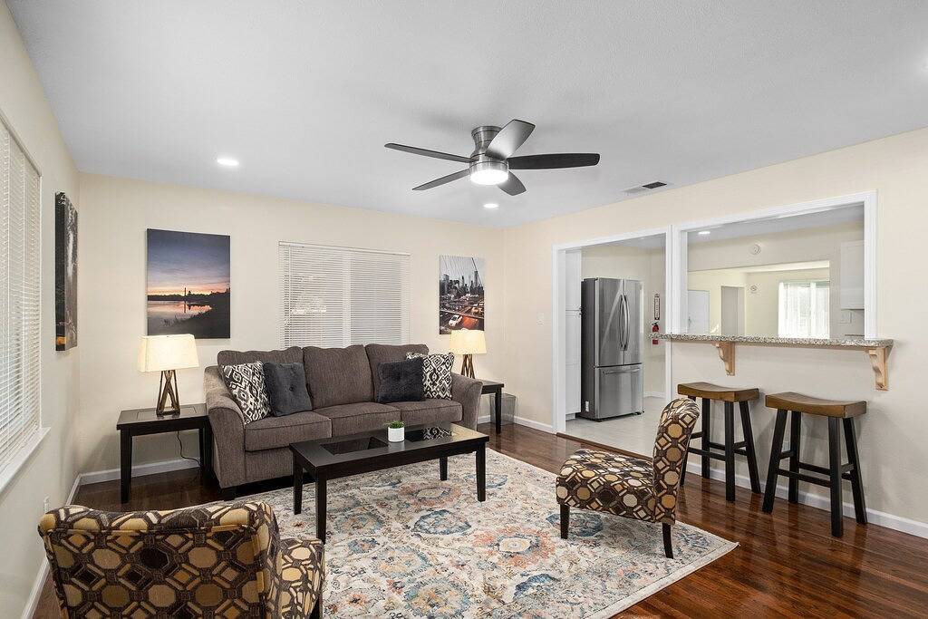 Upgraded 3B/2Bth w Dinningr on Peaceful Street in Fresno, Fresno County