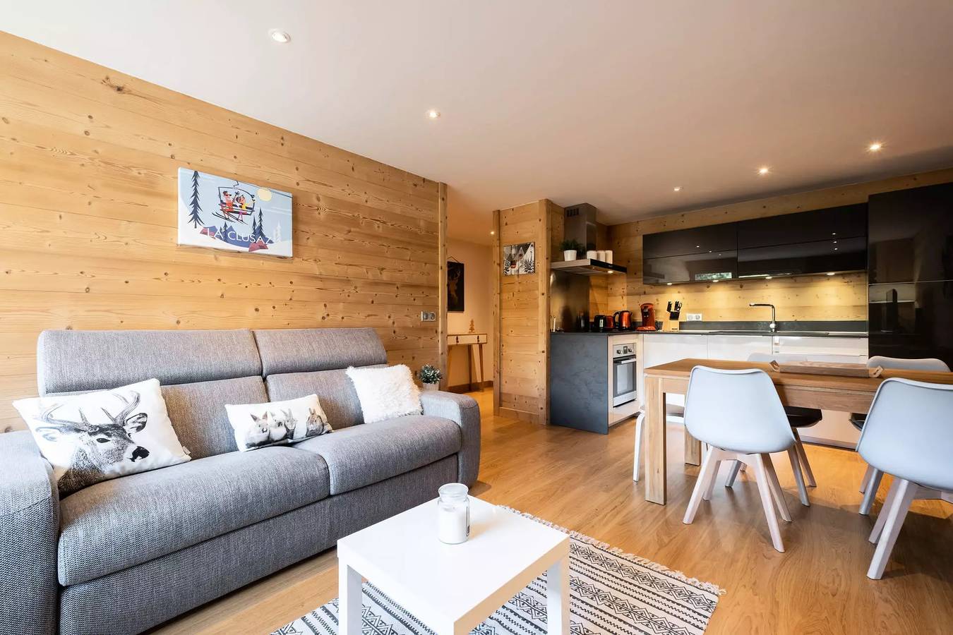 Ganze Wohnung, 3*, 4 Personen, 1 Schlafzimmer, 200 m Pisten, Bergblick in La Clusaz, Annecy und Umgebung