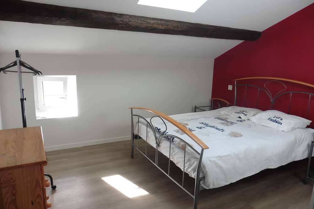 Ganze Wohnung, Cosy, quiet apartment in Saint-Martin-Belle-Roche, Mâcon und Umgebung