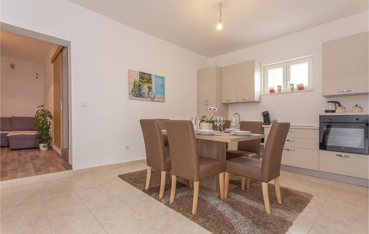 Gîte pour 5 personnes, avec terrasse et piscine à Šibenik - 3