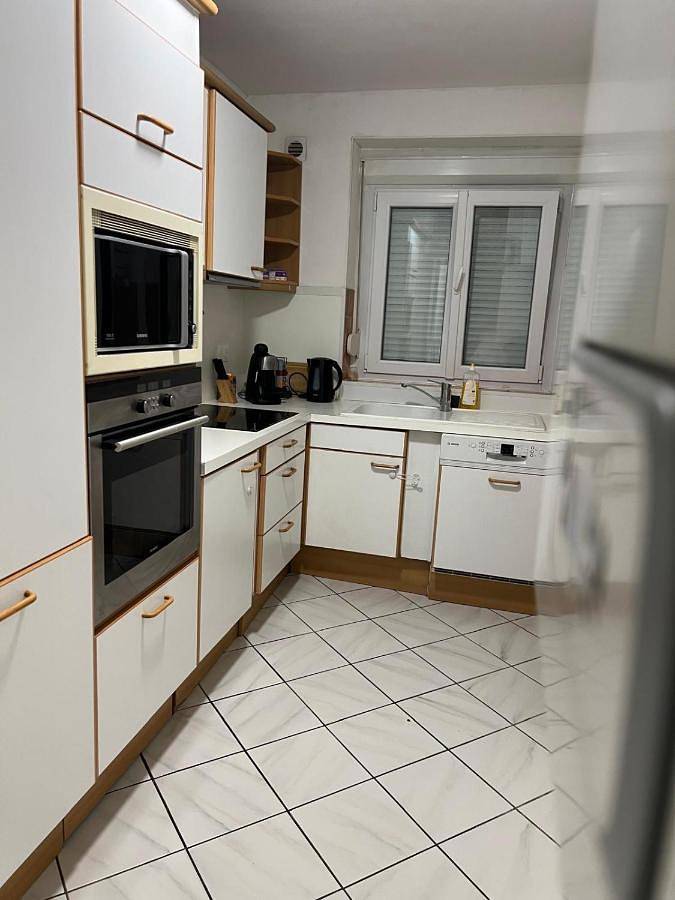 Appartement entier, Spacieux logement frontalier 150m in Uckange, Moselle