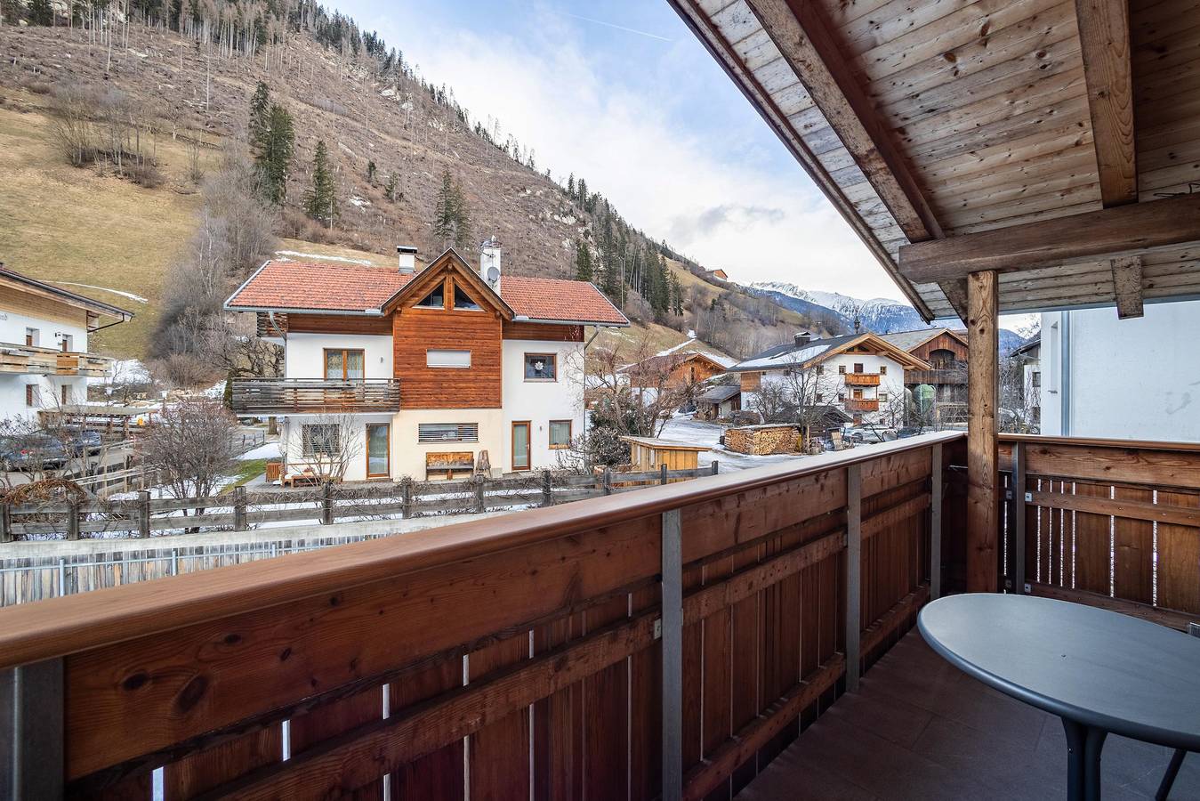 Ganze Wohnung, Ferienwohnung 'Speckign 4' mit Bergblick, Balkon und Wlan in Steinhaus (Ahrntal), Ahrntal