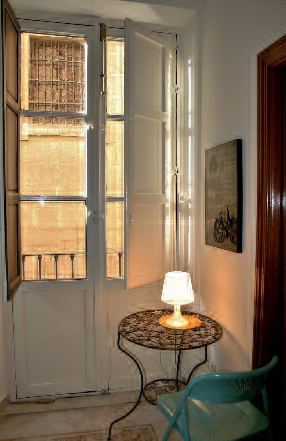Appartement entier, Appartement 'Alcaicería' avec Balcon, Wi-Fi et Climatisation in Centro-Sagrario, Grenade